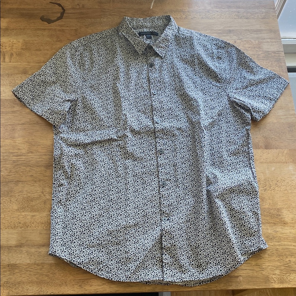 John Varvatos Black + White Floral Short Sleeve Button Up Shirt men’s large NWOT